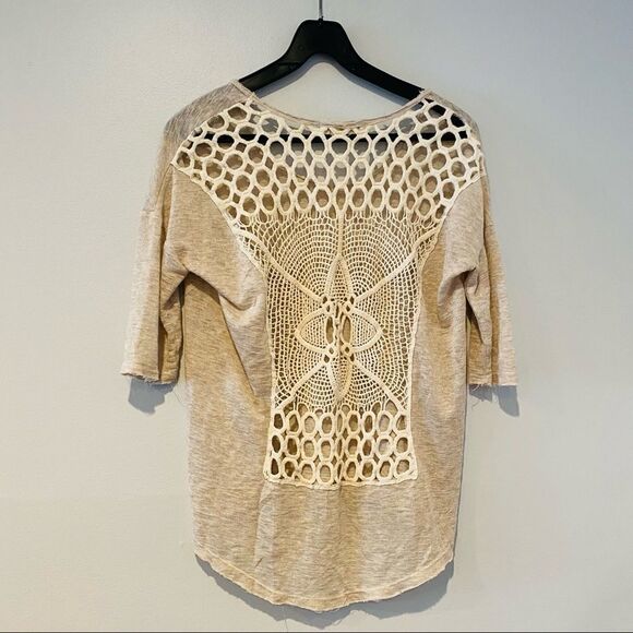 Staring at Stars Crochet Back Raw Hem Top Size Small - Picture 1 of 4